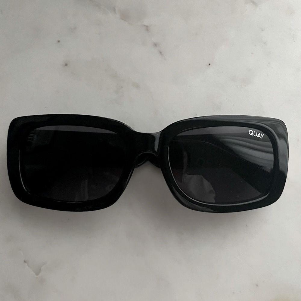 Quay YADA YADA sunglasses